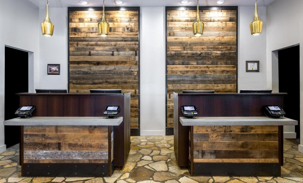 Crowne Plaza Resort Asheville By Ihg Exterior photo